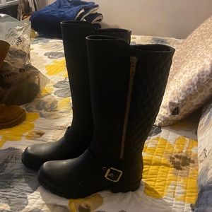 Steve Madden rain boots .